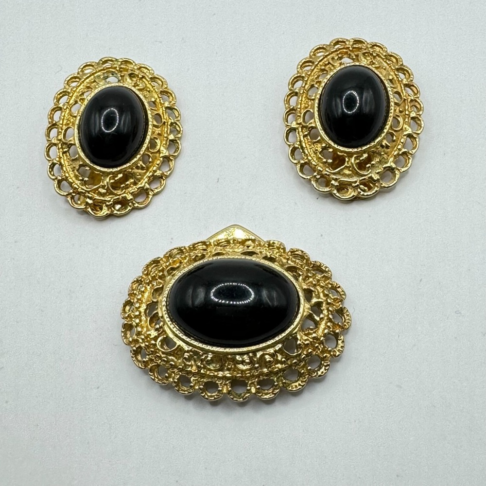 Set Vintage Park Lane Black Cabochon Filigree GoldTone Scarf Clip On Earrings